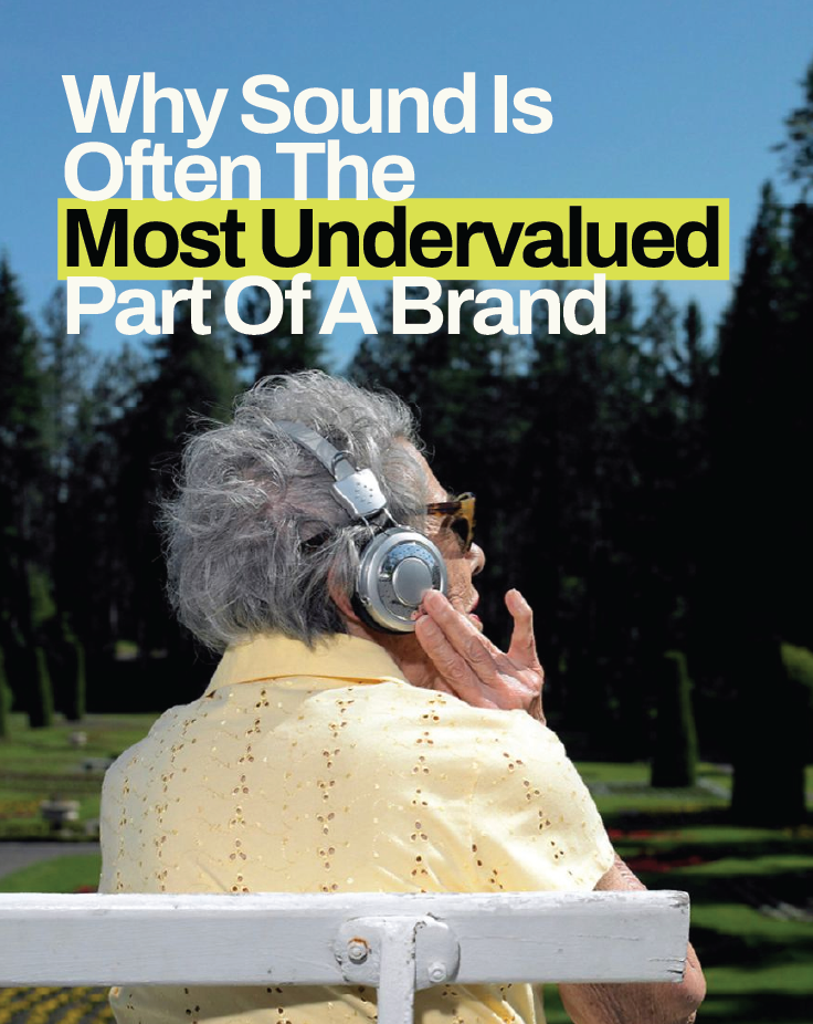Editorial image of a woman wearing headphones, representing sonic branding, original composition and the emotional impact of sound in brand storytelling.